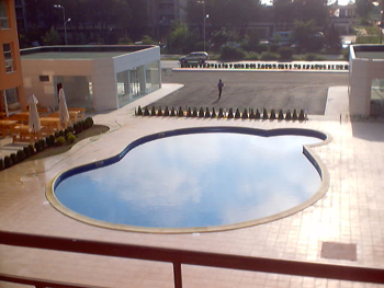 Sweeming pool