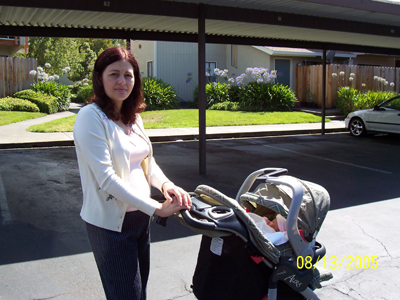 Alexandra's first visit to lela Marina and baba Dafina